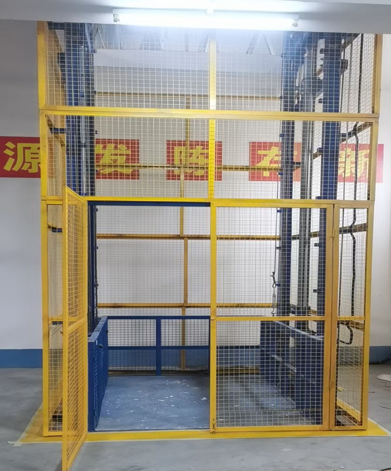 封护网简易升降货梯.jpg